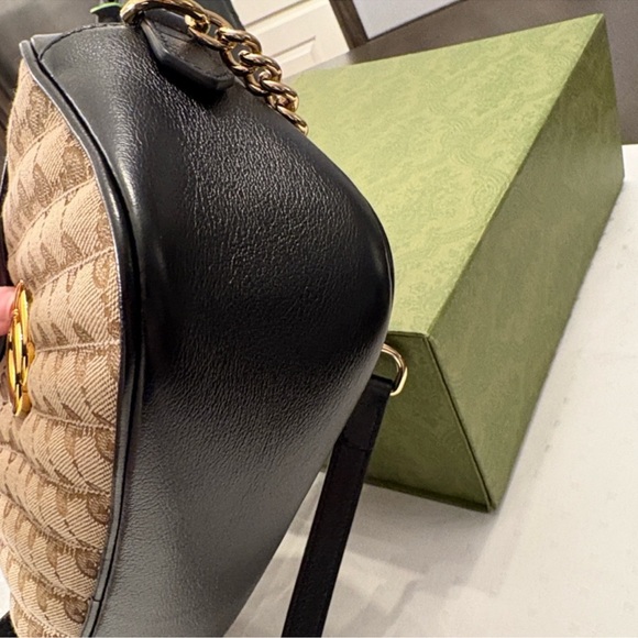 Gucci Beige and Black GG Crossbody Bag - Picture 6 of 15